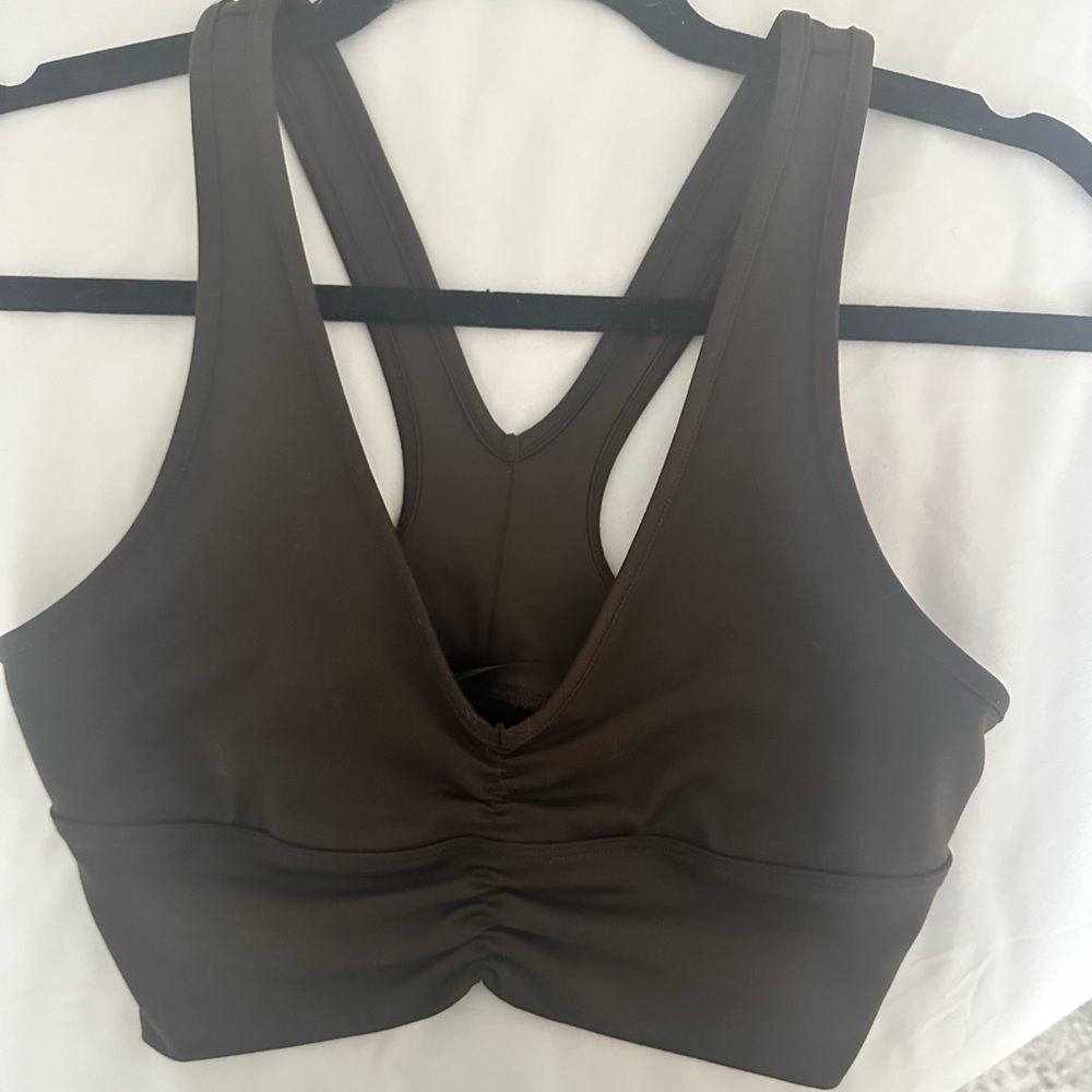 Alo yoga sports bra